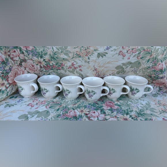 6 Pfaltzgraff Grapevine Coffee Mugs - Picture 9 of 11